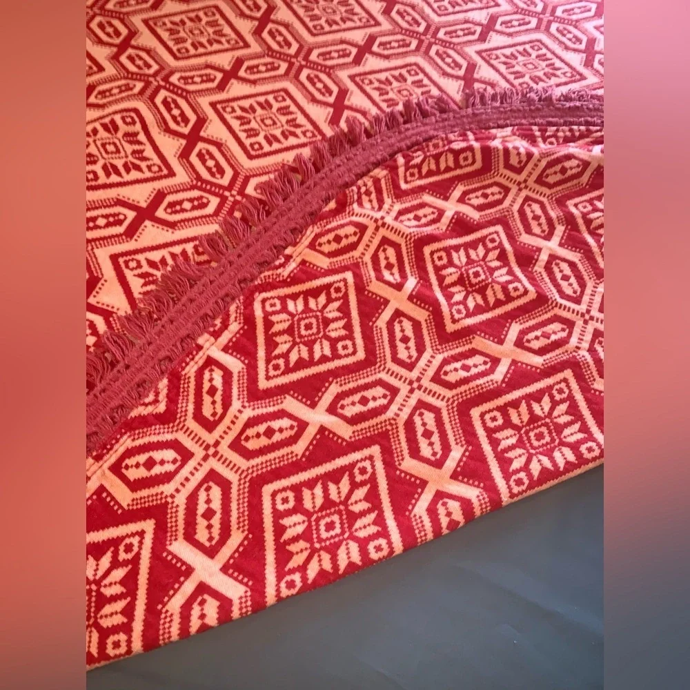 Vintage Cannon Royal Family Bedspread Red White Geometric Mid Century Full Queen